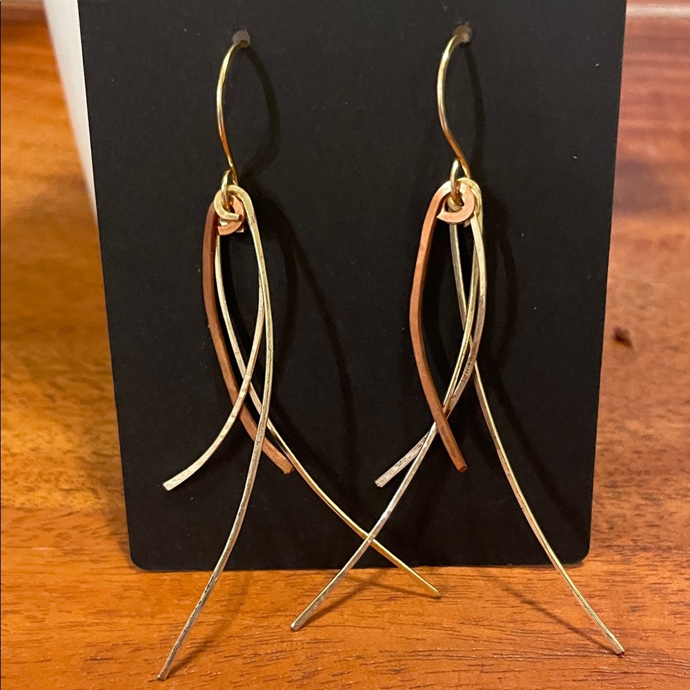 Elegant Gold and Brown Loop Earrings